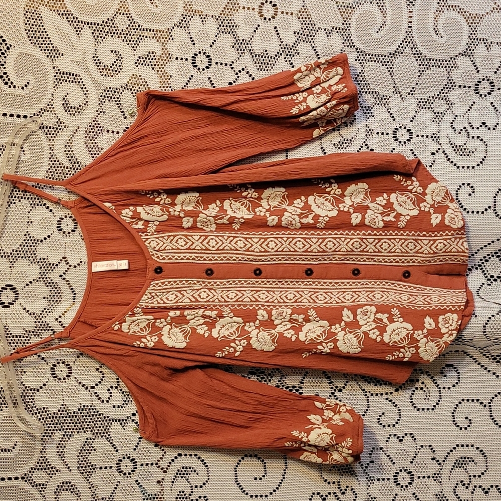 ⭐️ Peachy Floral Summer Top